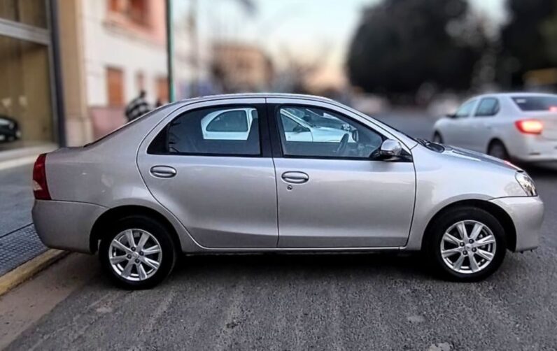 
								Toyota Etios XLS 2016 Sedán 4 Puertas Nafta full									