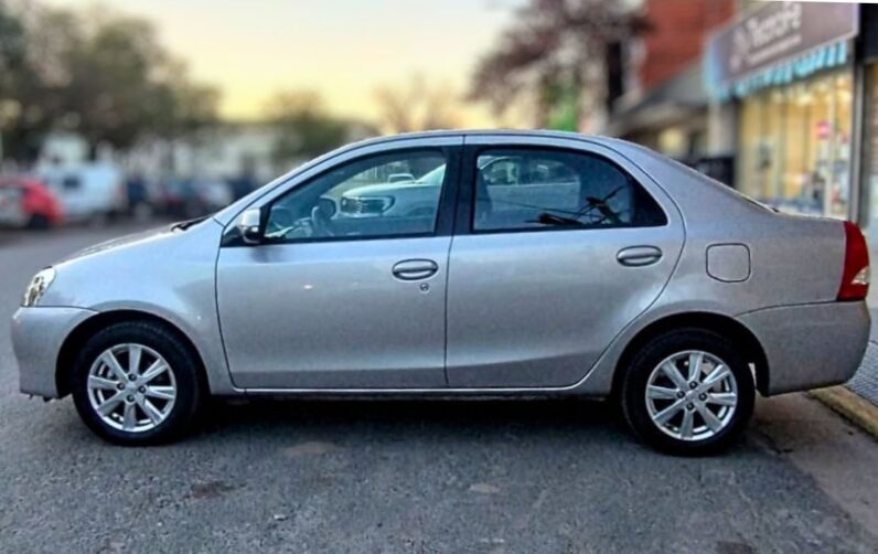 
								Toyota Etios XLS 2016 Sedán 4 Puertas Nafta full									